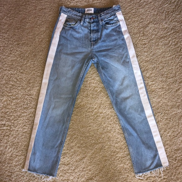 jeans with white line on side